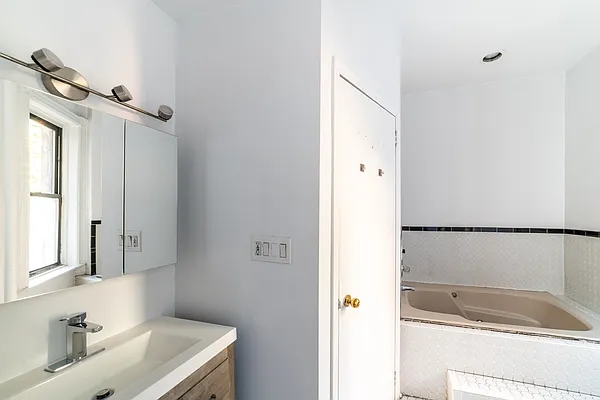 Rented by Keller Williams NYC | media 37