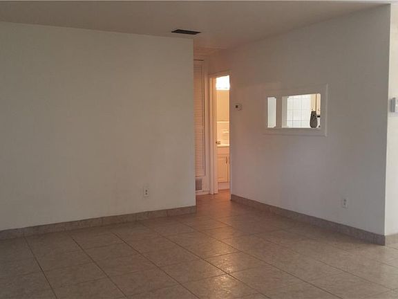 5th image of 1447 Corinthian Ave