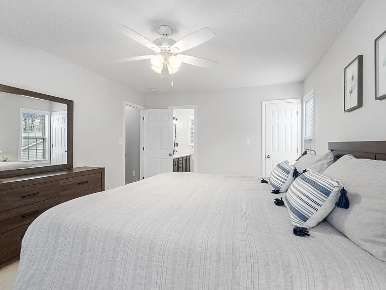 809 Swan Hill Ct — Photo 15
