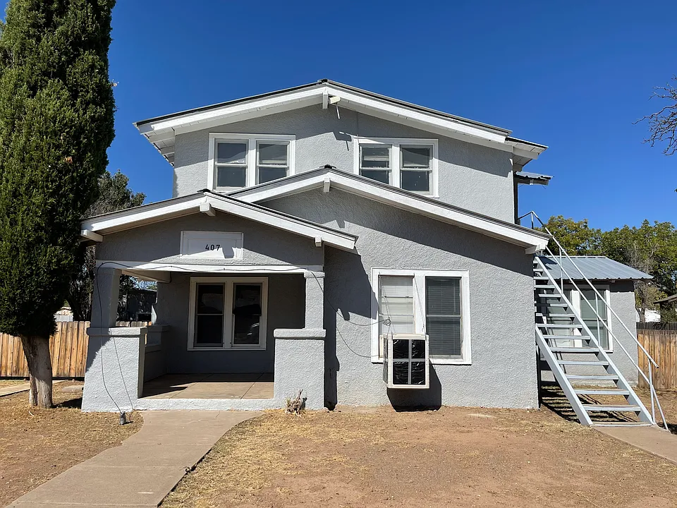 407 E Lockhart Ave #1