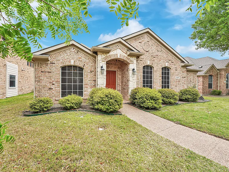 12618 Red Hawk Dr — Photo 3