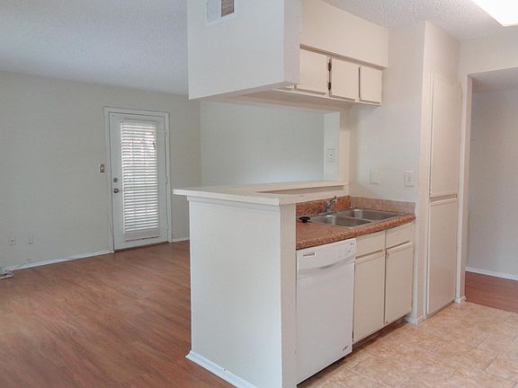 4th image of 8630 Mallard Reserve Dr Unit 102