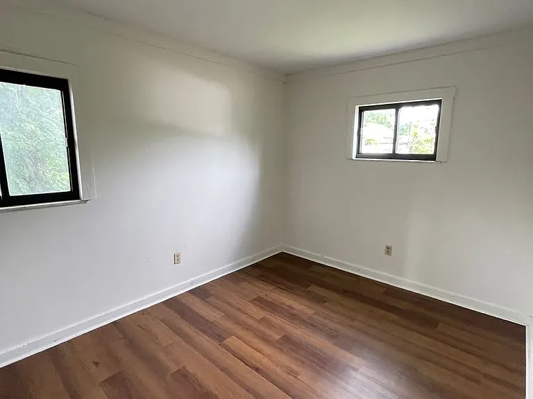 1500 E 25th Ave — Photo 9