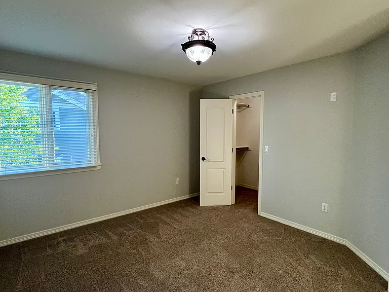 10046 Gwendelyn Ln — Photo 24
