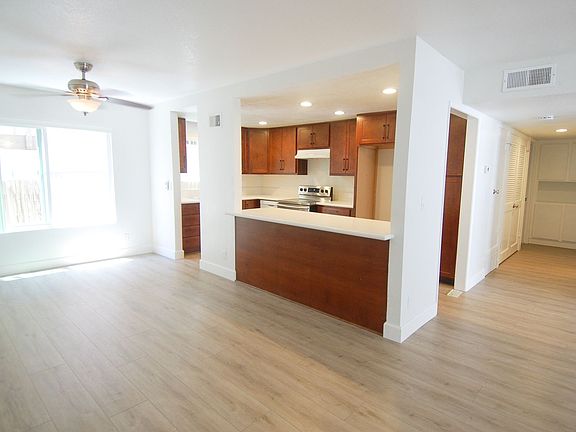 4th image of 33815 Alcazar Dr APT A