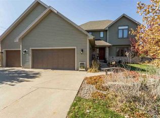 4805 S Quail Run Ave, Sioux Falls, SD 57105