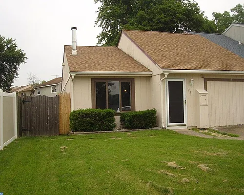 21 Aldeberan Dr Photo 1