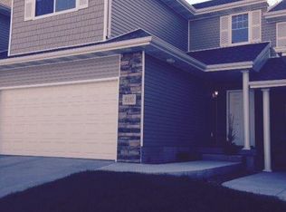 6107 Laroche Rd, Lincoln, NE 68526