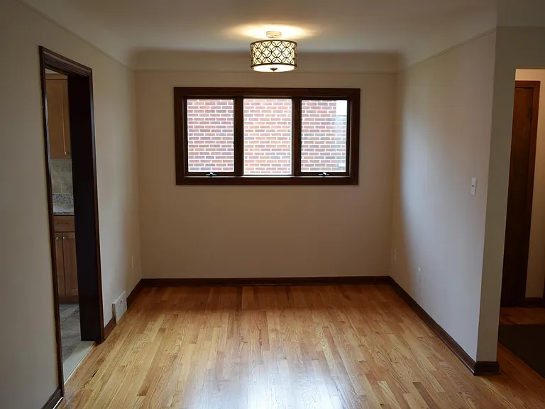 2459 Medford St — Photo 27