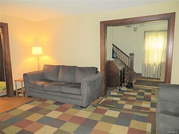 4th image of 111 Somerton Ave