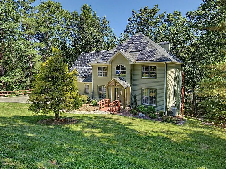 35 Windsong Dr — Photo 52