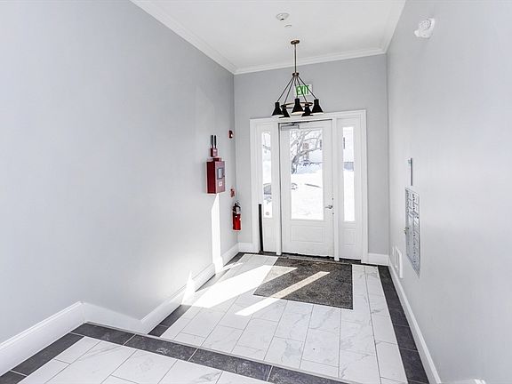 3rd image of 130 Coleridge St #1