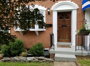 47 Garden Dr, Alexandria, VA 22304