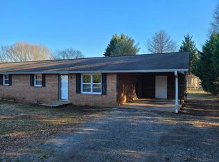 3624 33rd Avenue Pl NE, Hickory, NC 28601