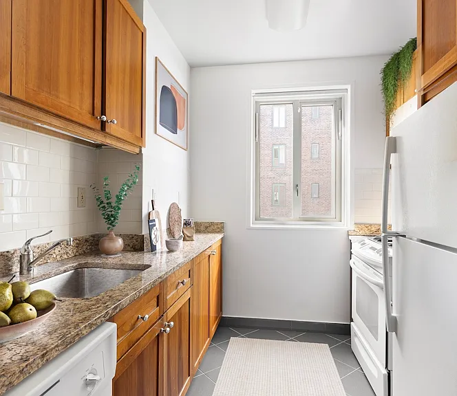281 Avenue C Loop #11D — Photo 6