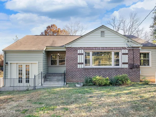 2428 Highland Dr, Knoxville, TN 37918