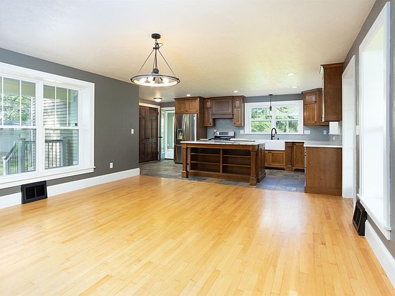 lg dining open to kit