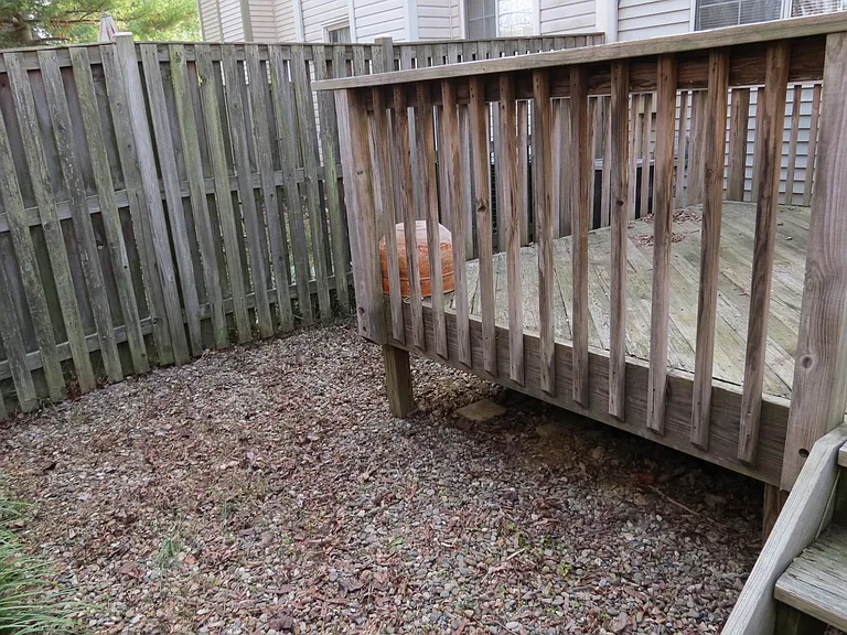 2208 Wimbledon Cir — Photo 10