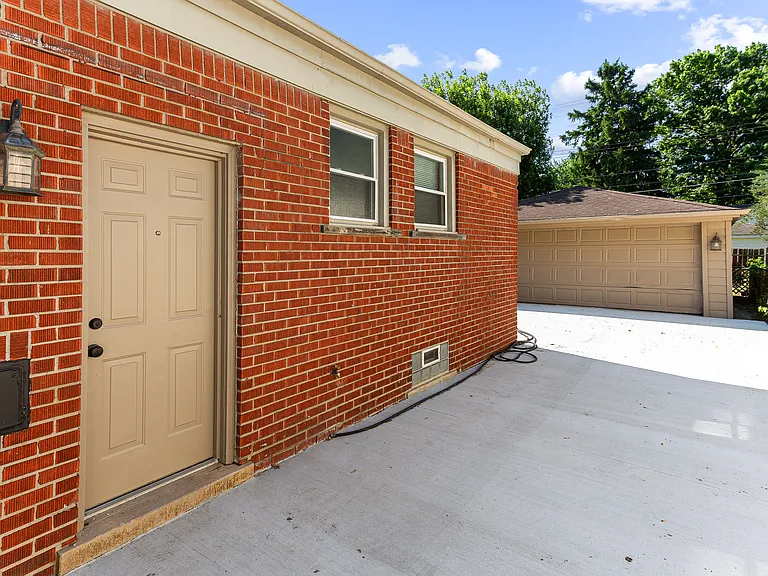 1653 London Ave — Photo 12