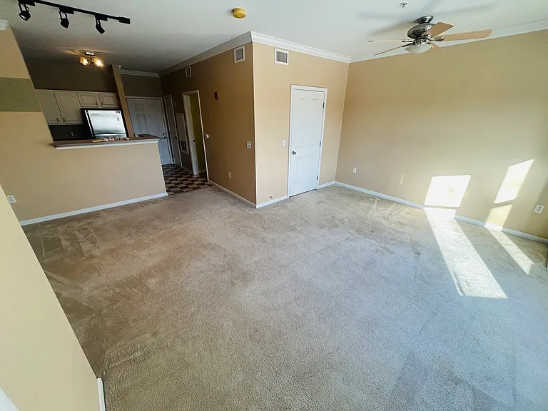 903 Providence Pl #423 — Photo 12