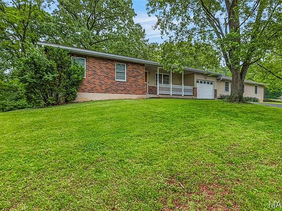 2nd image of 2580 Ridge Ln