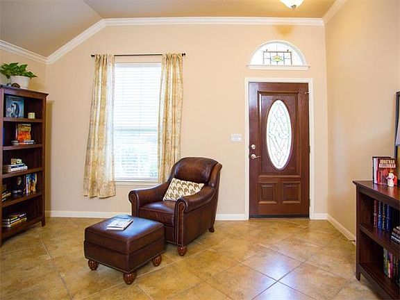 5th image of 2262 Garlic Creek Dr