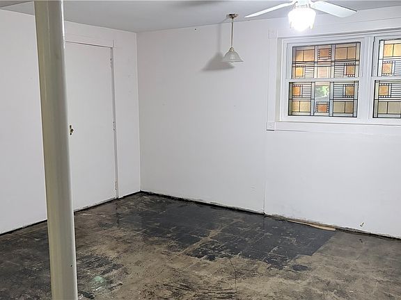 3rd image of 2521 East Dr