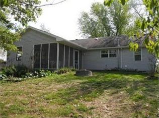 21505 N Route F, Clark, MO 65243