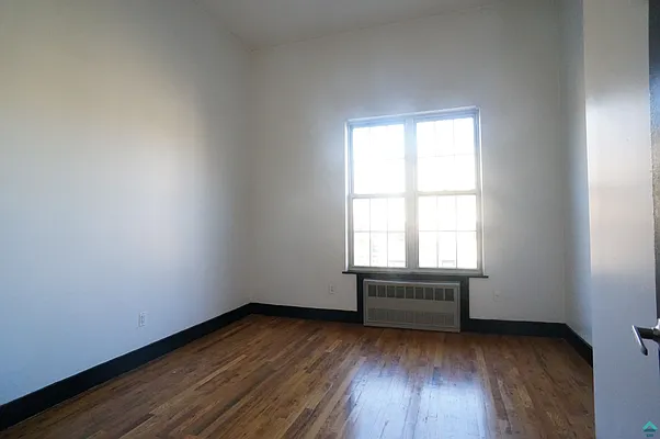 Rented by EXR | media 2