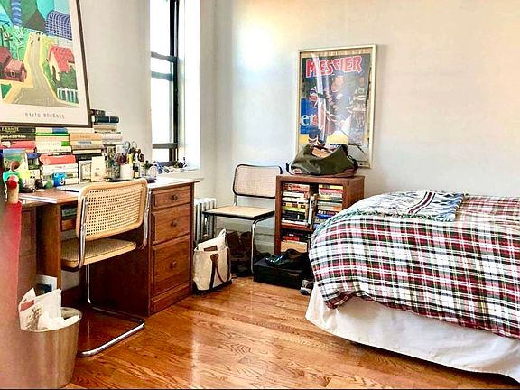 3rd image of 360 S 1st St #35