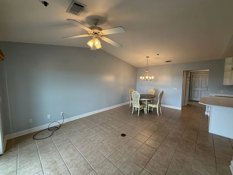 91 Screven St #309D — Photo 9