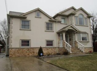 37 Armon Dr, Bethpage, NY 11714