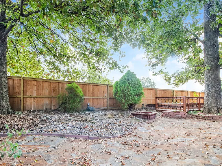1470 Cider House Ln — Photo 17