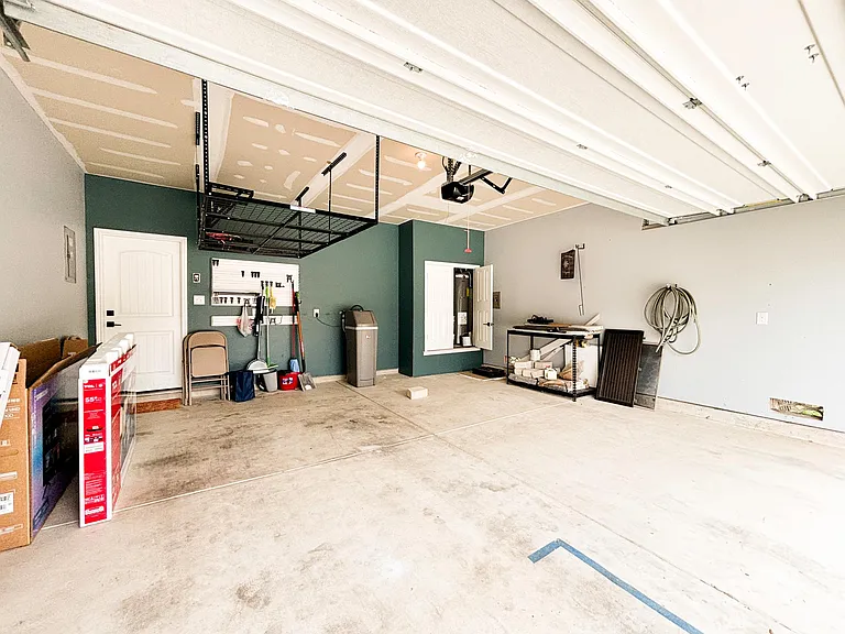 8134 Emmeline Dr — Photo 67