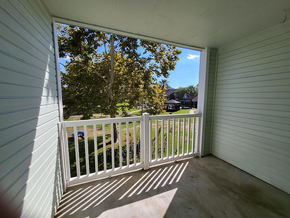 Raintree 110 Lake Rd Lake Jackson TX Zillow