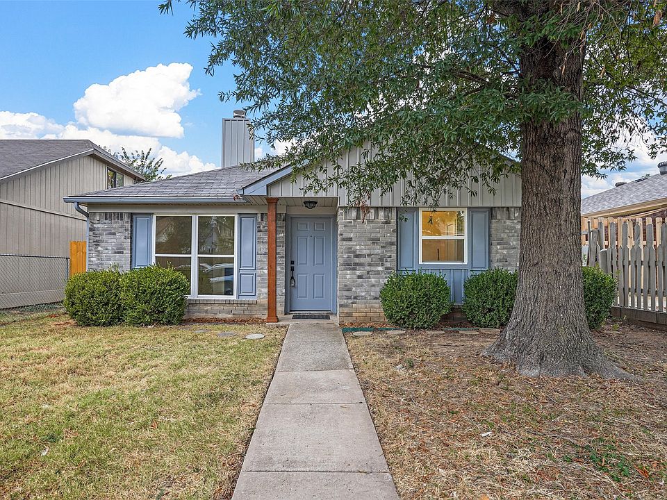 1st image of 2691 Clayton Oaks Dr