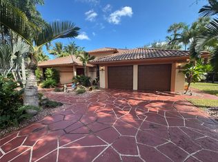 2720 Oak Tree Ln, Oakland Park, FL 33309