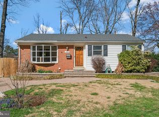 1929 Fisher Ct, Falls Church, VA 22043