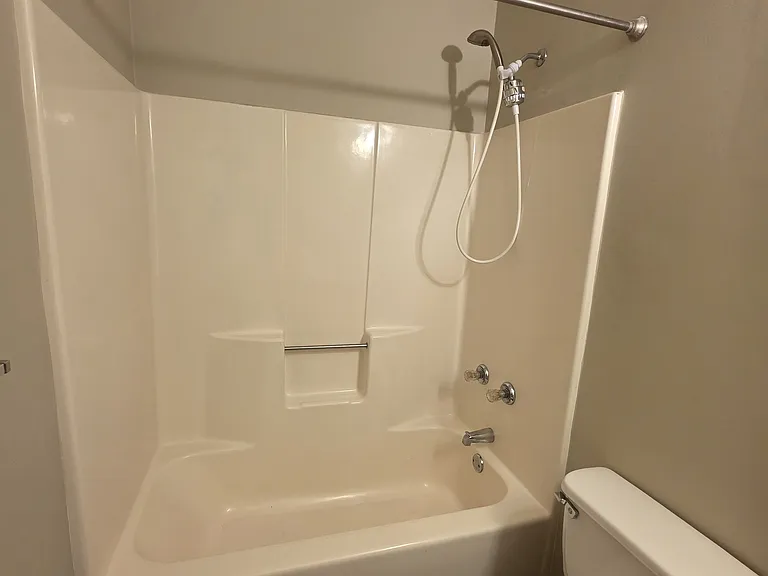 302 Henley Way — Photo 16