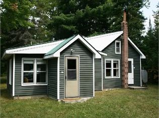 11185 E Kellyville Rd, Atlanta, MI 49709