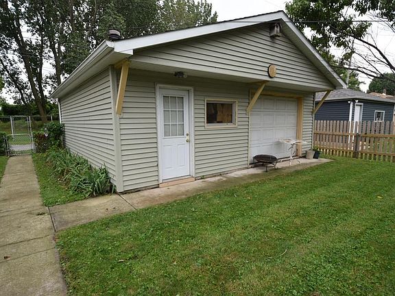4th image of 1228 Lakeview Ave