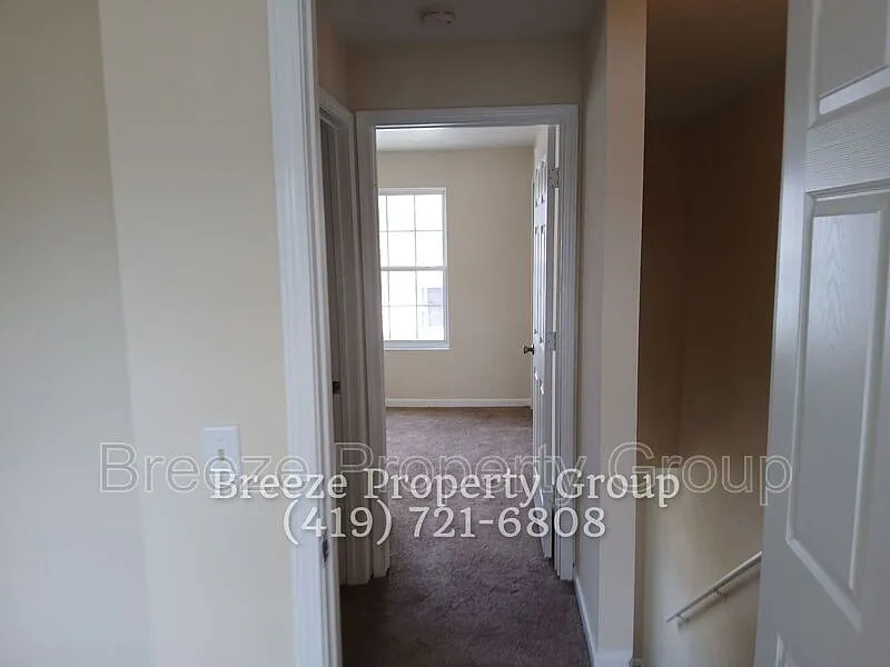 3 bed, 2.0 bath, 1079 sqft, $975 — Photo 3