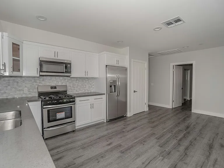 3915 Brighton Ave #1/2 — Photo 27