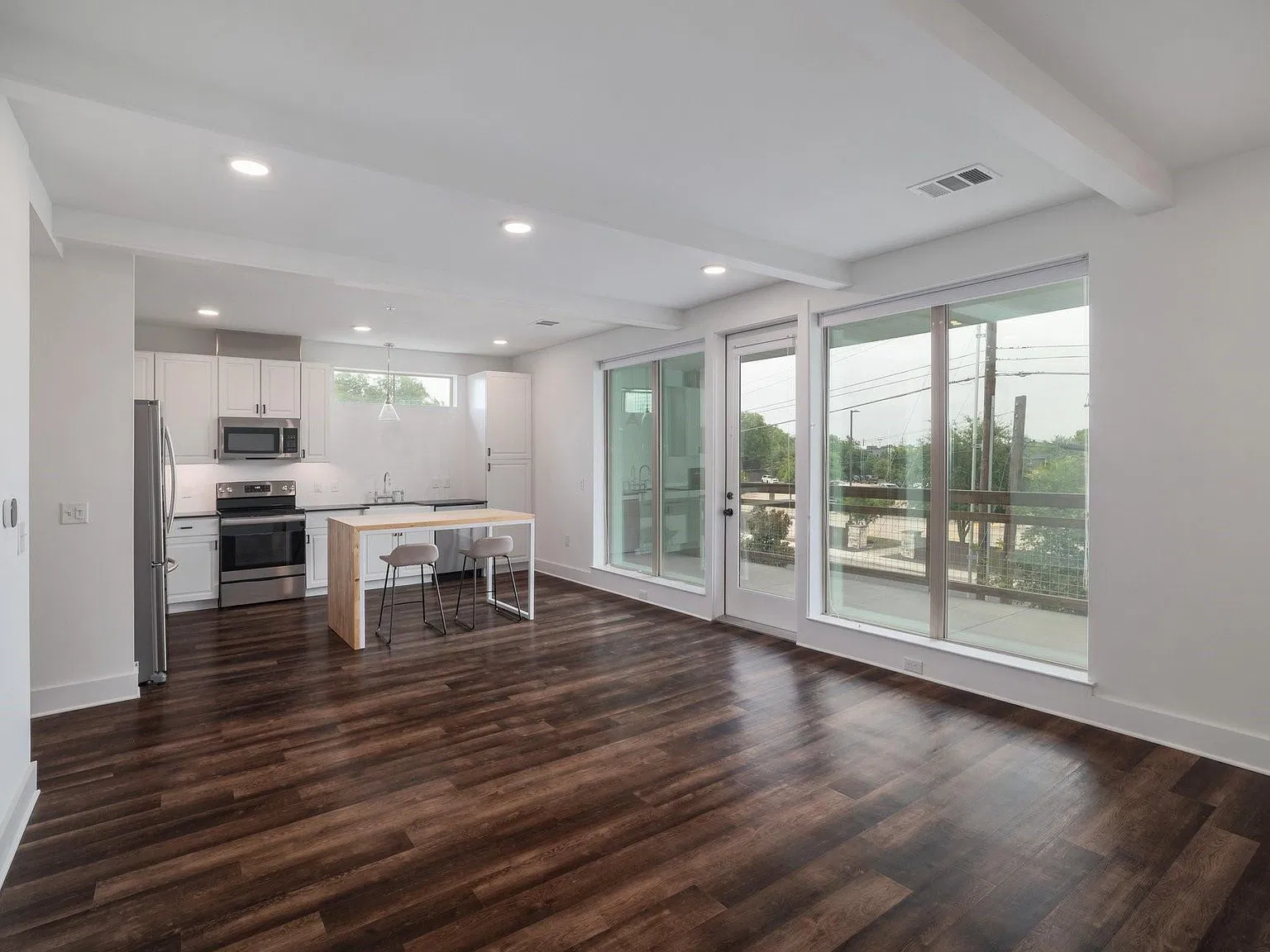 4704 Sunset Trl — Photo 4