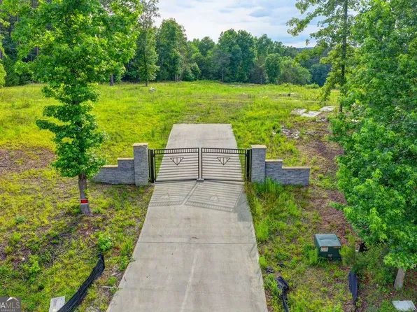 535 Penny Ln, Loganville, GA 30052