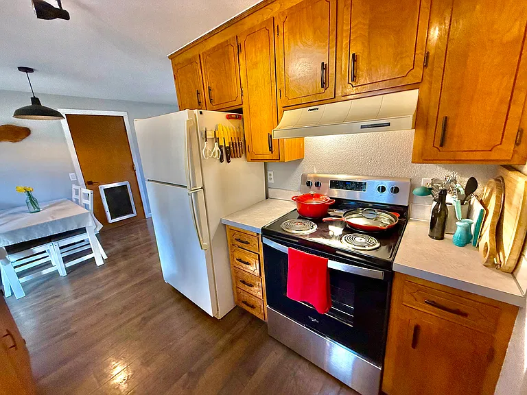 2185 Robyn Dr — Photo 6
