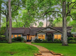 8315 Hunters Creek Dr, Houston, TX 77024