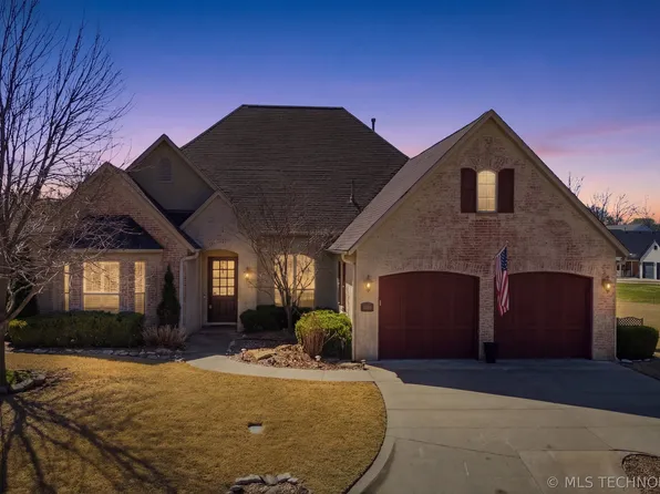 3207 Covey Trail Cir, Claremore, OK 74017