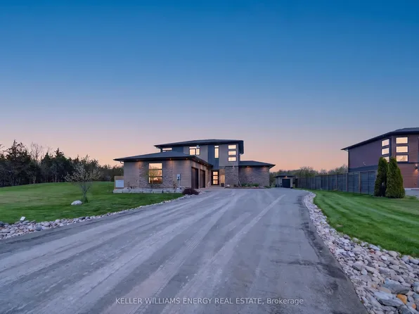 108 Foster Rd, Prince Edward County, ON K0K 1W0