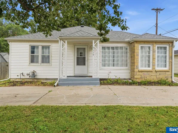 5114 Randolph St, Lincoln, NE 68510